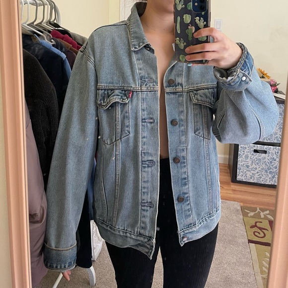 Denim Levi’s jacket - Picture 1 of 5